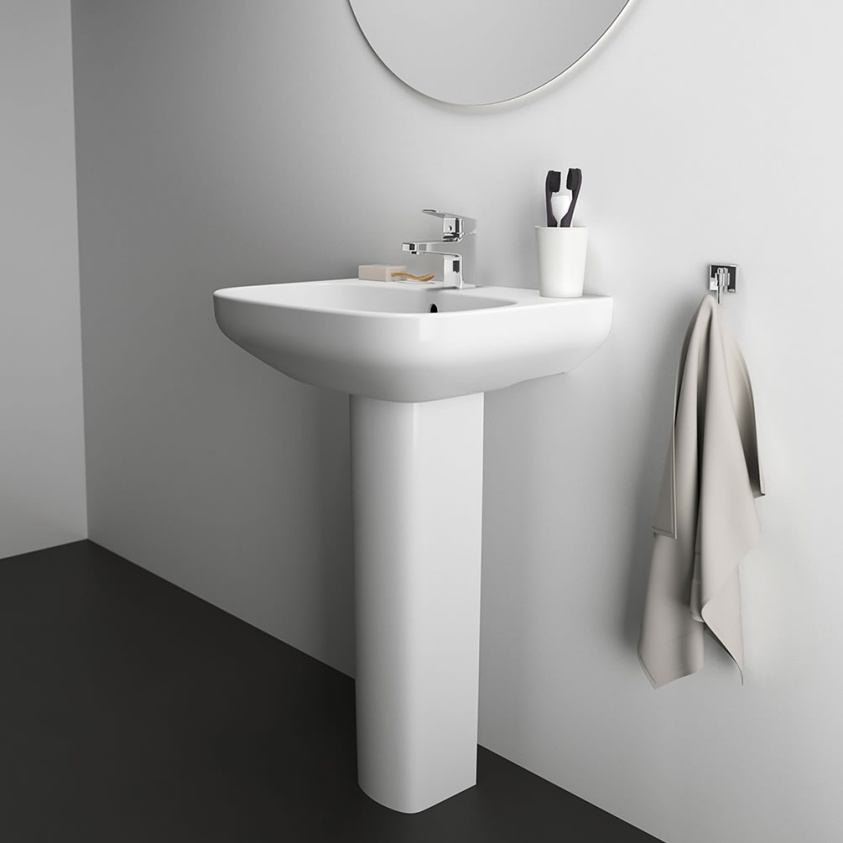 Lifestyle image of Ideal Standard i.life A 600mm Pedestal Basin